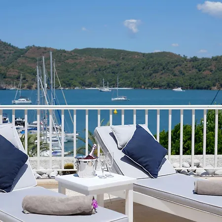 Yacht Classic - Boutique Class Hotell 4*